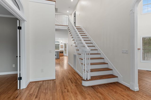 111 Rea Dr, Hermitage, TN 37076