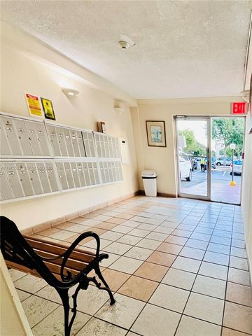 4721 NW 7th St 102-12, Miami, FL 33126