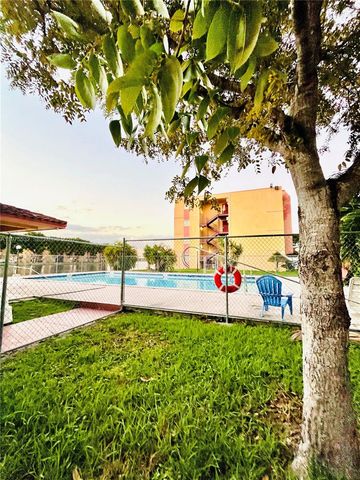 4721 NW 7th St 102-12, Miami, FL 33126