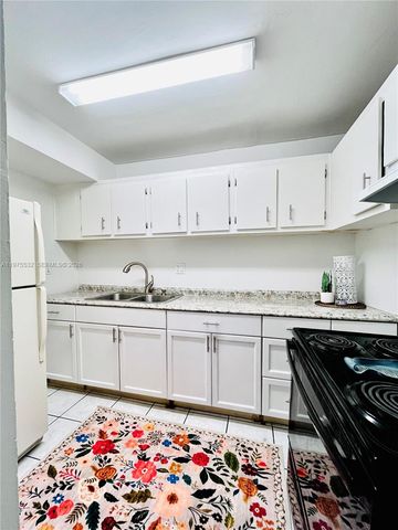 4721 NW 7th St 102-12, Miami, FL 33126