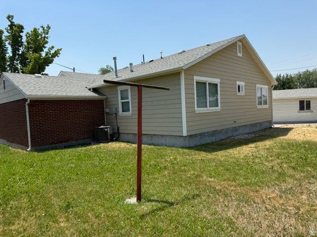 1068 S GLENDALE CIR, Salt Lake City, UT 84104