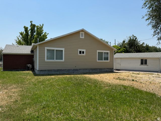 1068 S GLENDALE CIR, Salt Lake City, UT 84104