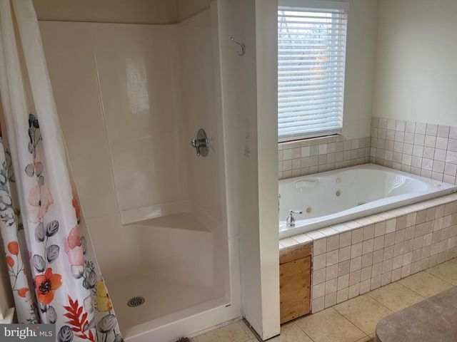 608 MAIN ST, Sewell, NJ 08080