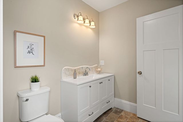 37 School Street, Merrimac, MA 01860