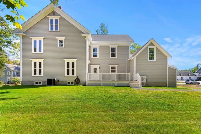 37 School Street, Merrimac, MA 01860