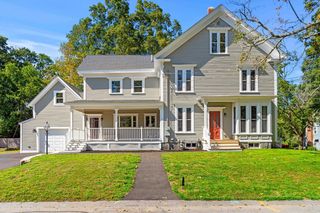37 School Street, Merrimac, MA 01860