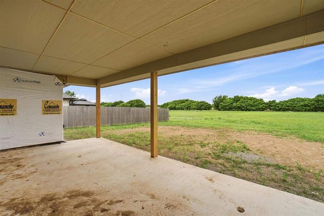 1006 NE Oriole Dr, Lawton, OK 73507