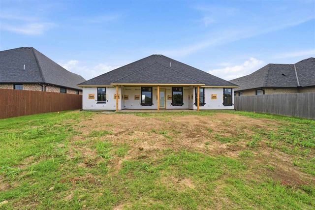 1006 NE Oriole Dr, Lawton, OK 73507