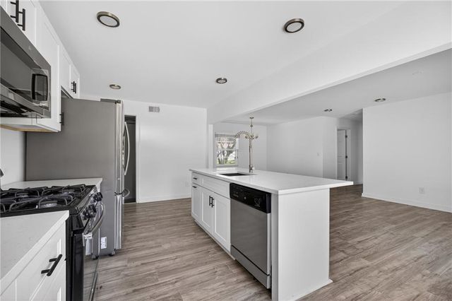 2649 Santa Barbara Drive NW, Atlanta, GA 30318