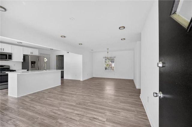 2649 Santa Barbara Drive NW, Atlanta, GA 30318