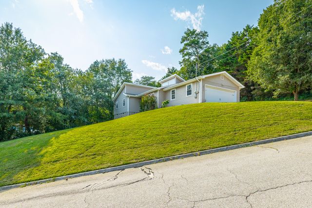 401 Shannon Drive, Hixson, TN 37343