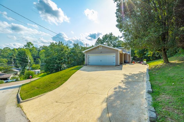 401 Shannon Drive, Hixson, TN 37343