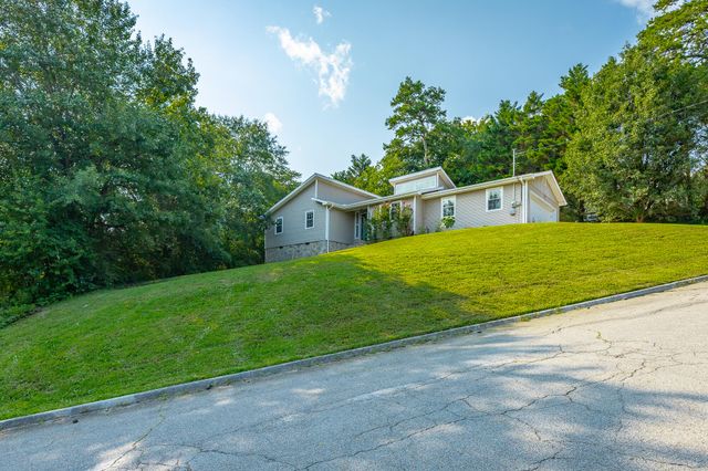 401 Shannon Drive, Hixson, TN 37343