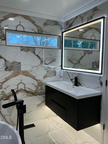 316 Grants Way, Four Oaks, NC 27524