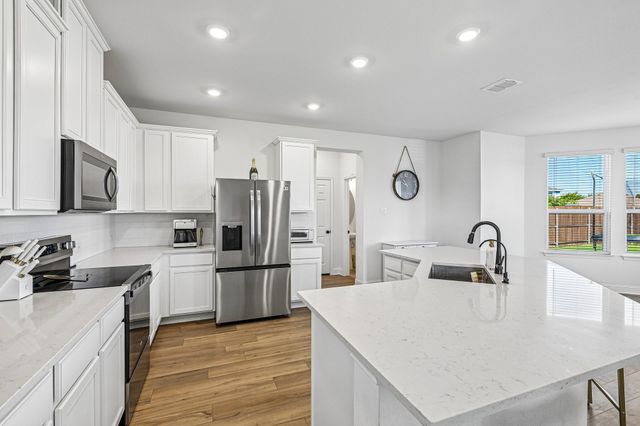 721 Saint Lawrence Drive, Seagoville, TX 75159