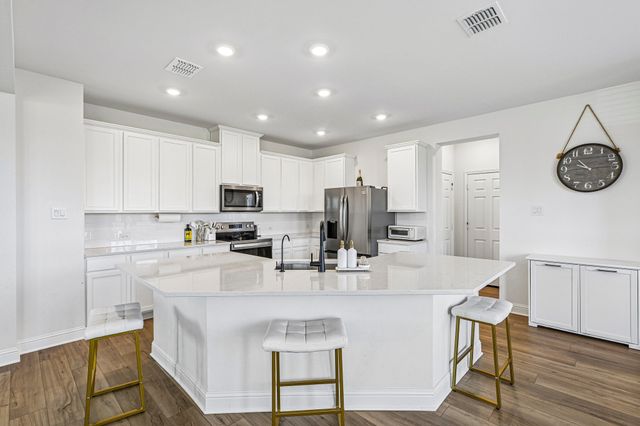 721 Saint Lawrence Drive, Seagoville, TX 75159