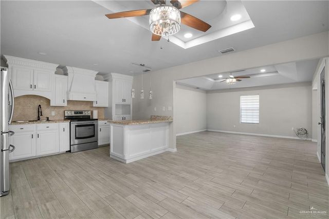 115 Calle Del Jardin, San Juan, TX 78589