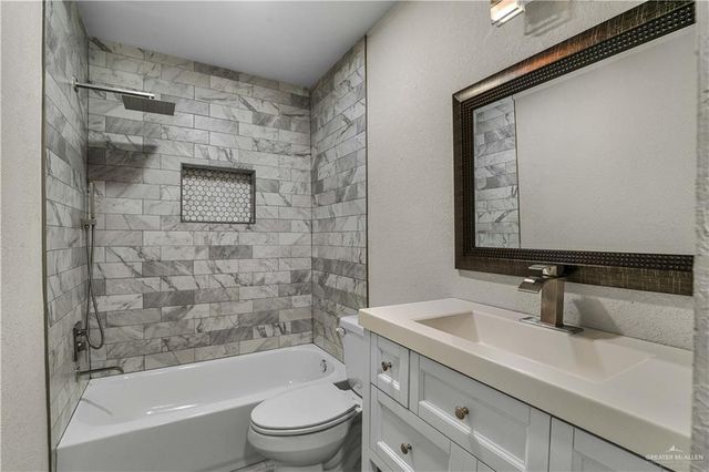 115 Calle Del Jardin, San Juan, TX 78589