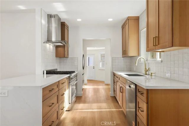 10232 S 2nd, Inglewood, CA 90303