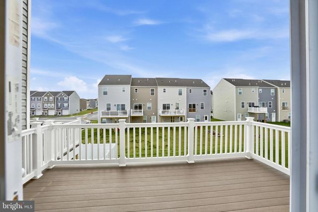 38 TROTTING RD, Inwood, WV 25428