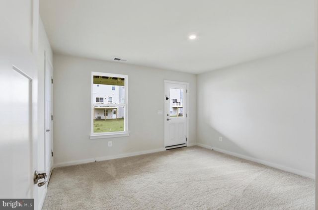 38 TROTTING RD, Inwood, WV 25428
