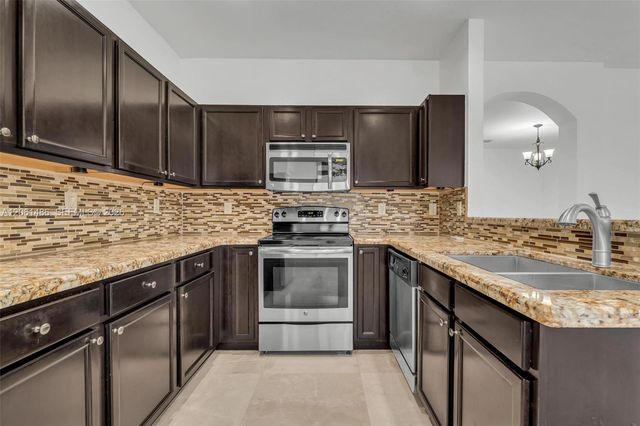 3353 W 90th Street, Hialeah, FL 33018