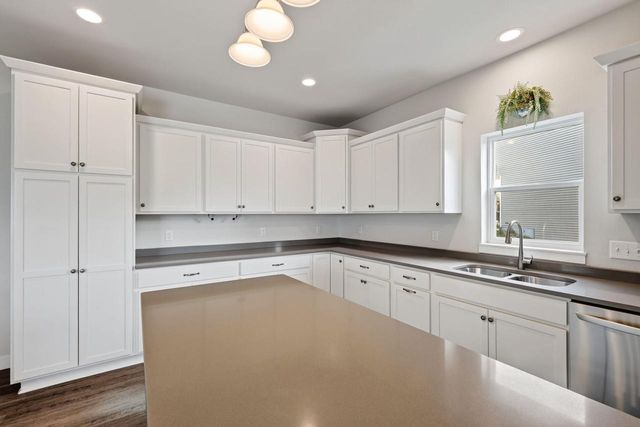 1229 Patriot Way, Sun Prairie, WI 53590