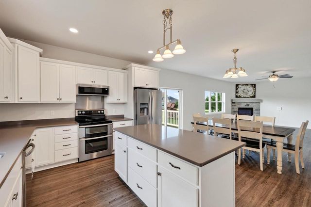 1229 Patriot Way, Sun Prairie, WI 53590