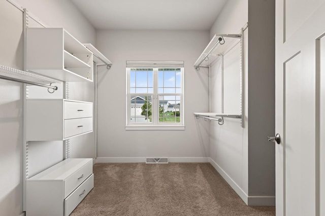 1229 Patriot Way, Sun Prairie, WI 53590