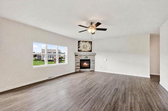 1229 Patriot Way, Sun Prairie, WI 53590