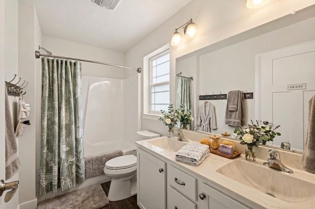 1229 Patriot Way, Sun Prairie, WI 53590