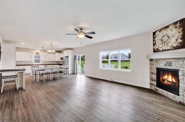 1229 Patriot Way, Sun Prairie, WI 53590