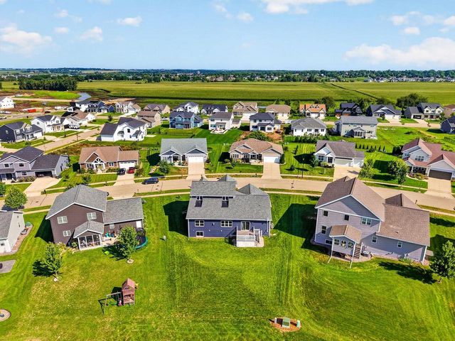 1229 Patriot Way, Sun Prairie, WI 53590