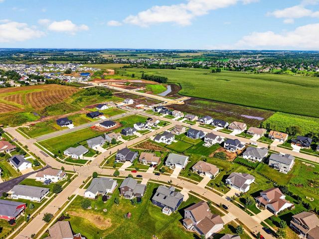 1229 Patriot Way, Sun Prairie, WI 53590
