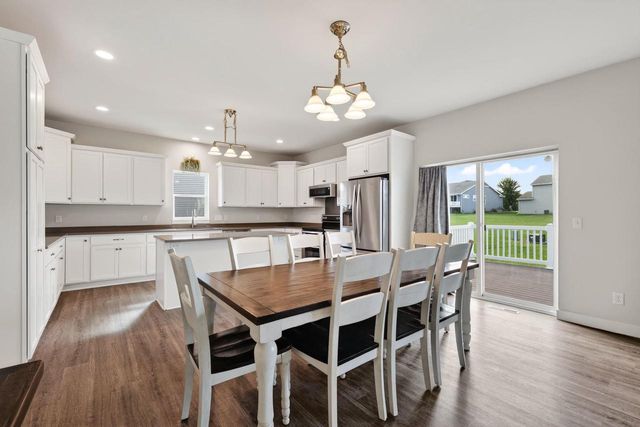 1229 Patriot Way, Sun Prairie, WI 53590