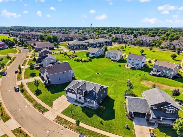 1229 Patriot Way, Sun Prairie, WI 53590
