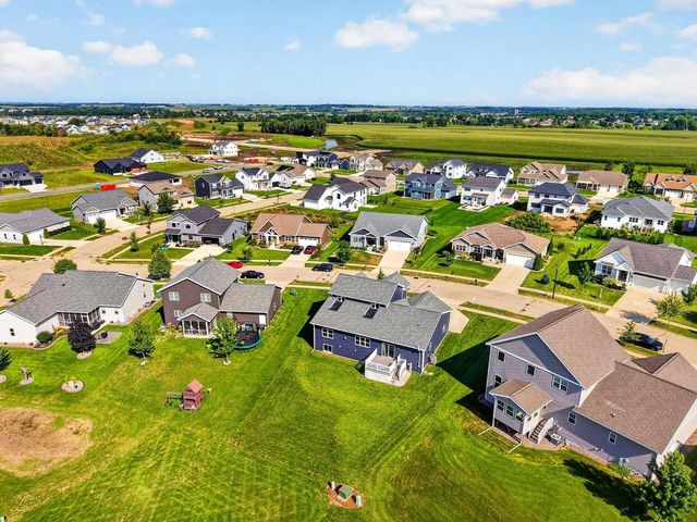 1229 Patriot Way, Sun Prairie, WI 53590