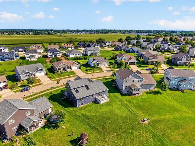 1229 Patriot Way, Sun Prairie, WI 53590
