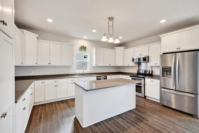 1229 Patriot Way, Sun Prairie, WI 53590