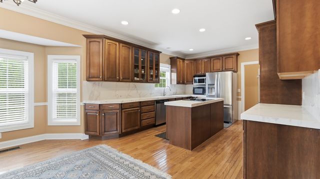 5858 Cloverland Dr, Brentwood, TN 37027