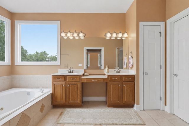5858 Cloverland Dr, Brentwood, TN 37027