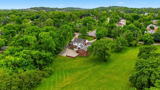 5858 Cloverland Dr, Brentwood, TN 37027