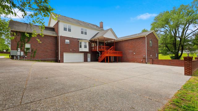 5858 Cloverland Dr, Brentwood, TN 37027