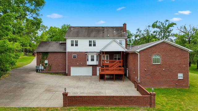 5858 Cloverland Dr, Brentwood, TN 37027