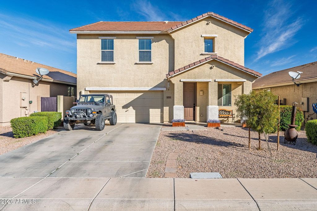 Image 2 of property listing at 41254 W CAPISTRANO Drive, Maricopa, AZ 85138