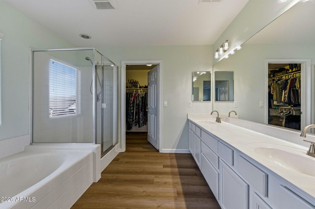 Image 25 of property listing at 41254 W CAPISTRANO Drive, Maricopa, AZ 85138