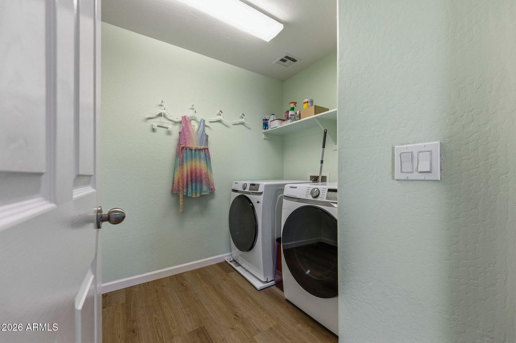 Image 29 of property listing at 41254 W CAPISTRANO Drive, Maricopa, AZ 85138