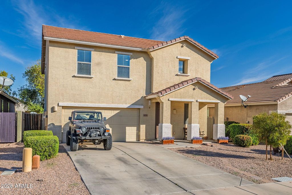 Image 3 of property listing at 41254 W CAPISTRANO Drive, Maricopa, AZ 85138