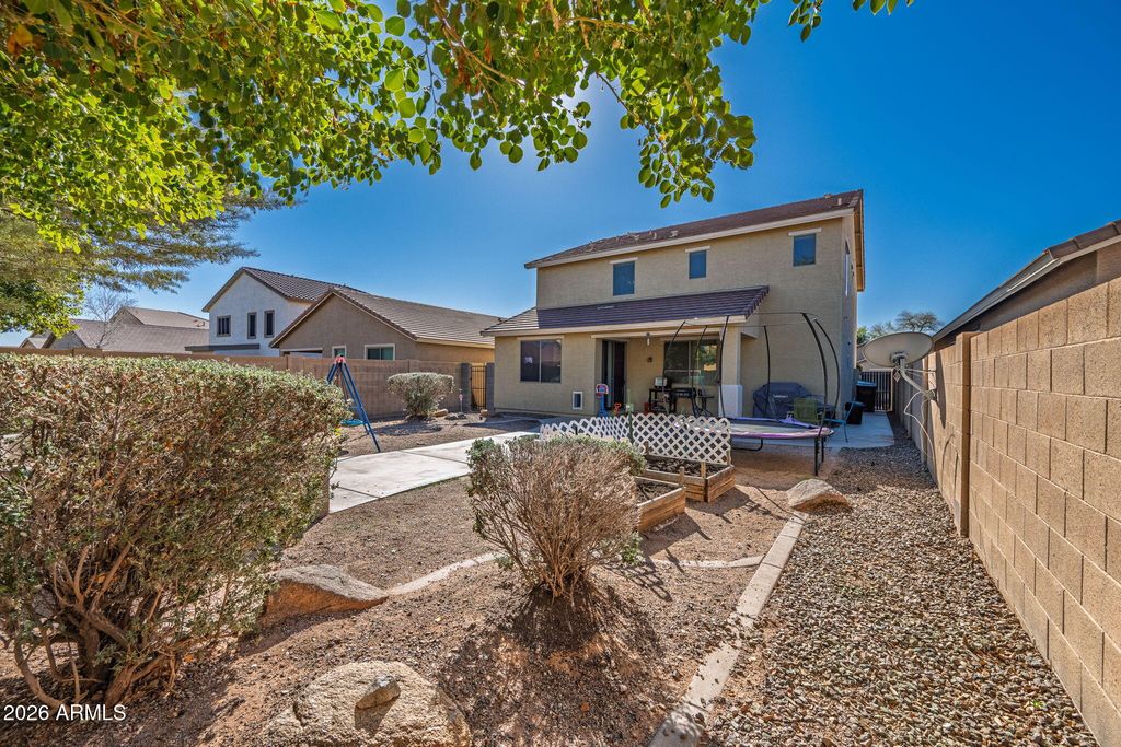 Image 35 of property listing at 41254 W CAPISTRANO Drive, Maricopa, AZ 85138