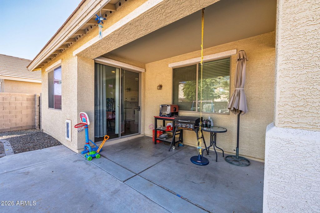 Image 37 of property listing at 41254 W CAPISTRANO Drive, Maricopa, AZ 85138